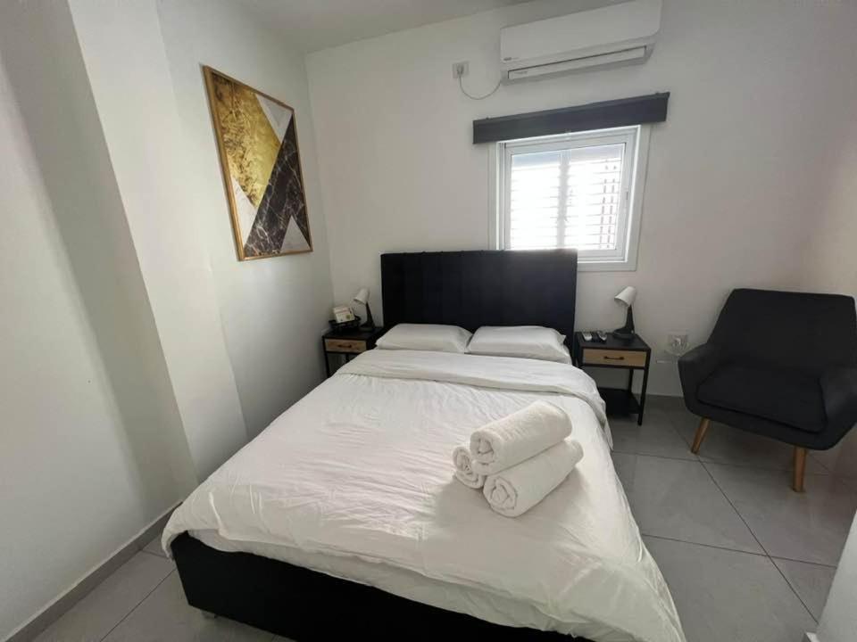 Apartments4You Maya Bat Yam Exterior photo